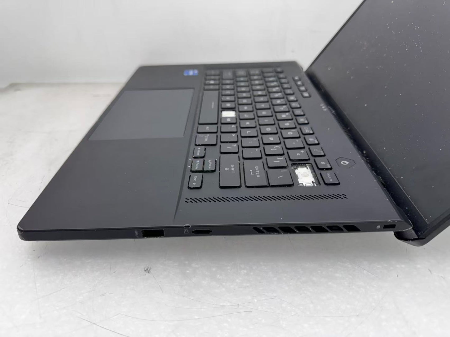 ASUS Zephyrus M16 16" i7-11800H@2.3GHz 16G RAM 512GB SSD RTX3050 Win10 *Read*