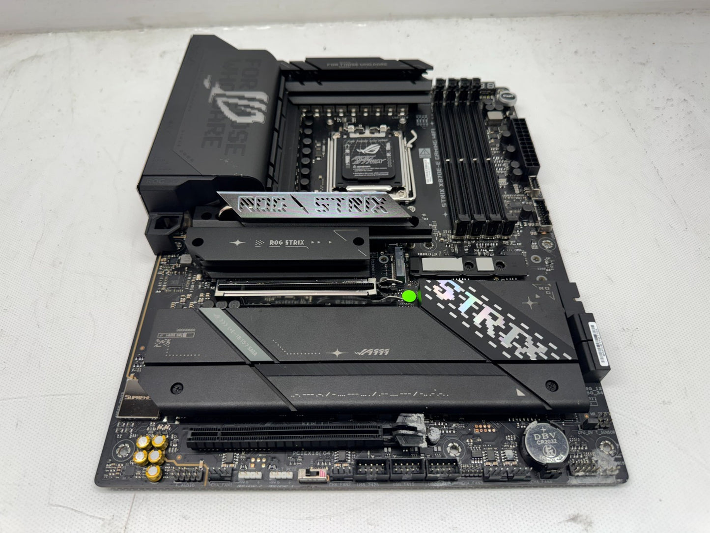 ROG Strix X870E-E GAMING WIFI Socket AM5 DDR5 PCIE 5.0 x 16 Motherboard *READ*