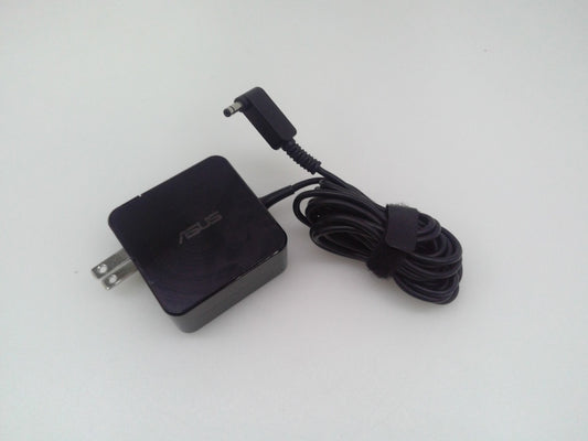 Genuine OEM 45W 19V 2.37A 4.0mm For Asus Zenbook UX331U ADP-45AW A AC Adapter