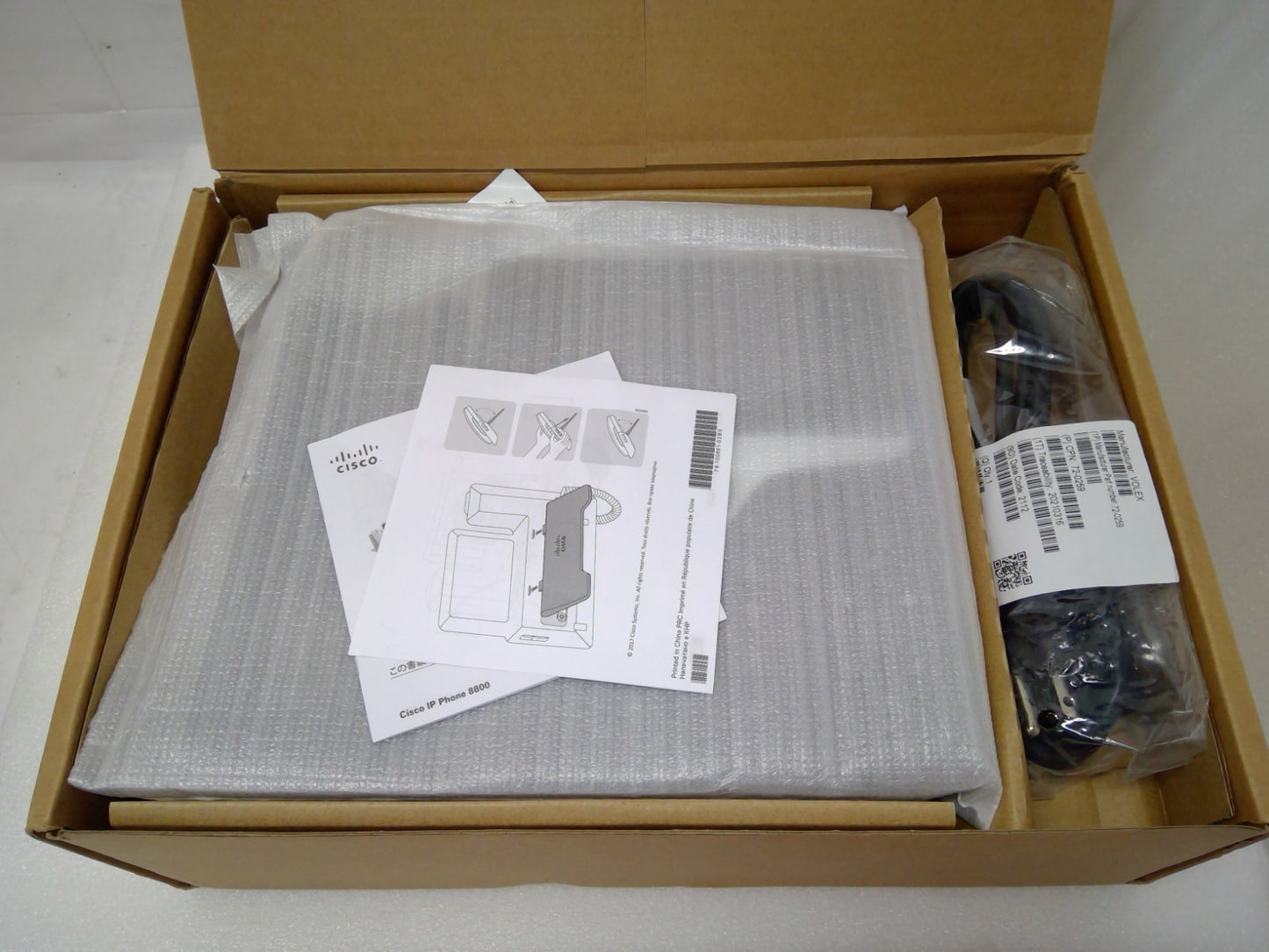 New Cisco CP-8861-3PW-NA-K9  LCD Bluetooth Wi-Fi VoIP Phone