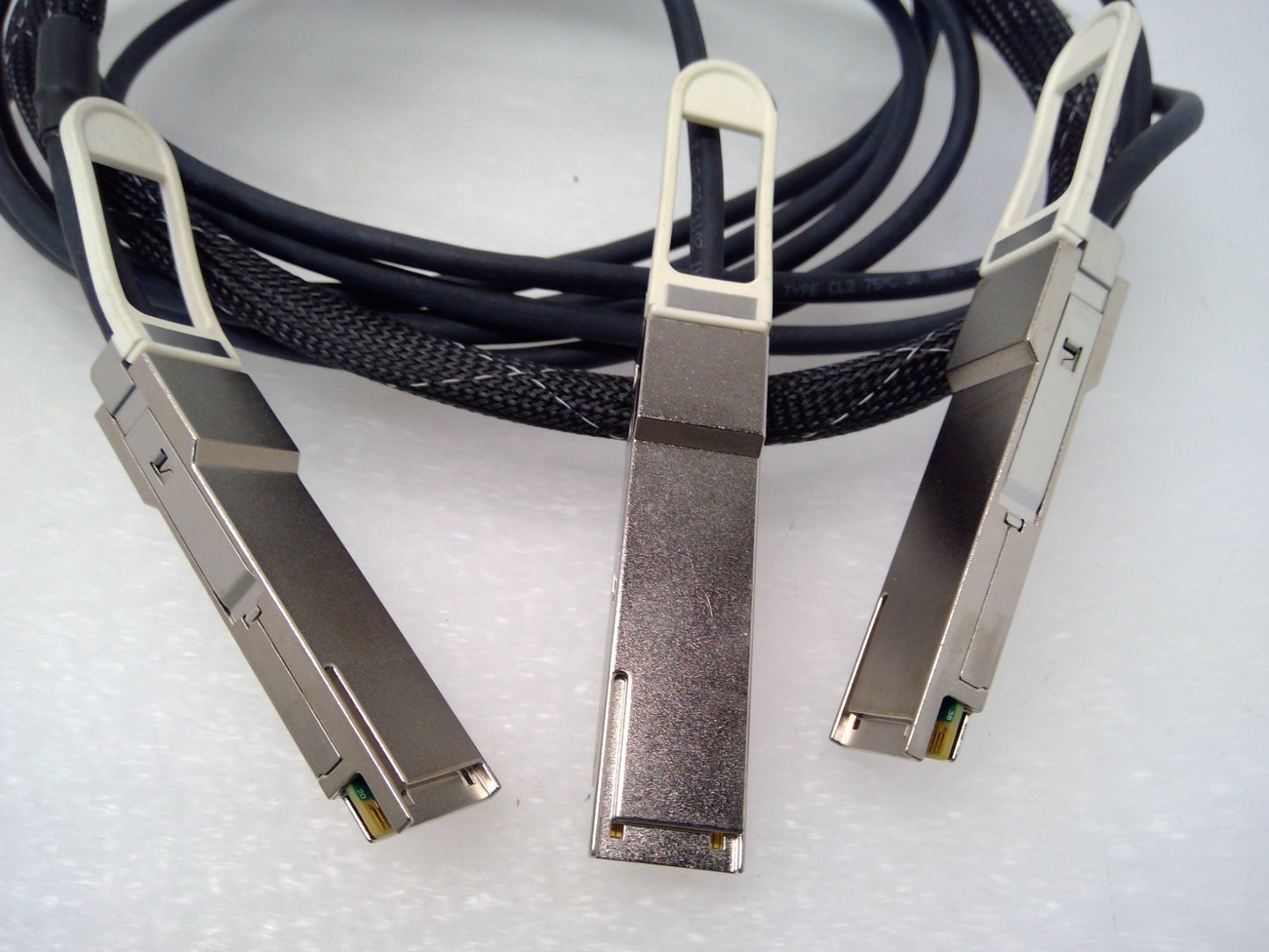 TE Connectivity 100G QSFP28 TO 2X50G QSFP28 DAC Cable 3m 30AWG 2347495-4
