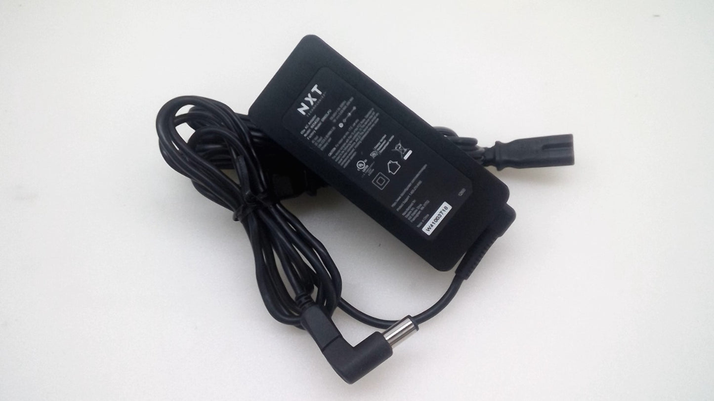 NXT Technologies 65W 19V 3.42A NX54326 Universal Laptop Charger Removable Tip