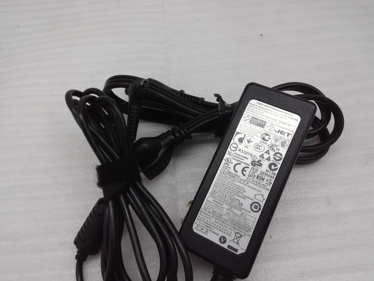 OEM Lite-on 19V 2.1A AD-4019P AC Adapter For Samsung Notebook 9 NP900X5J-K01US