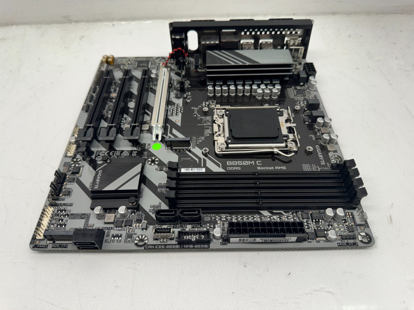 GIGABYTE B850M C AMD AM5 Motherboard mATX PCIe 5.0 x16 slot *READ*