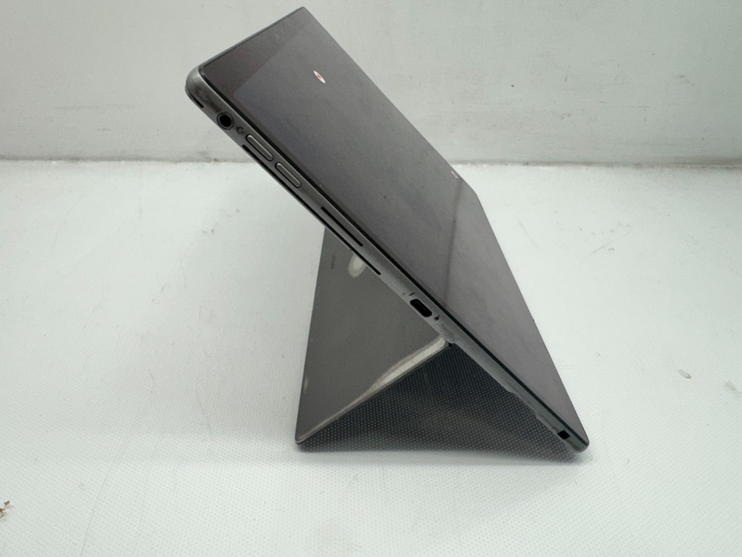 Latitude 7320 Detachable Intel i5-1140G7@1.1GHz 16GB 256G W/AC Windows11 *READ**