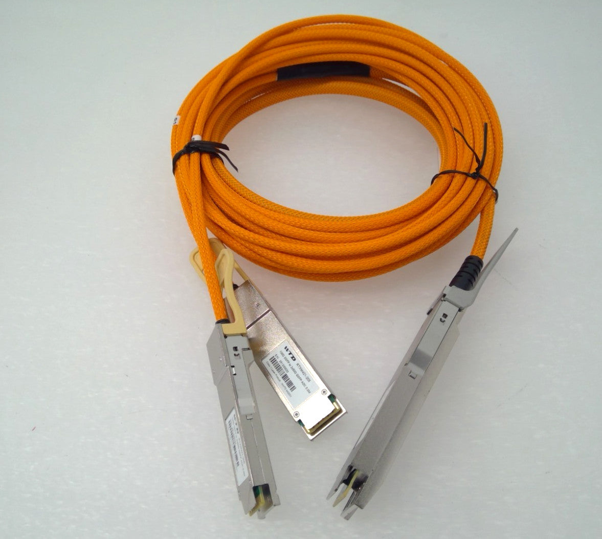 WTD 100G OSFP to 2x50G QSFP Breakout Cable RTXM421-205 5M Active Optical Cable