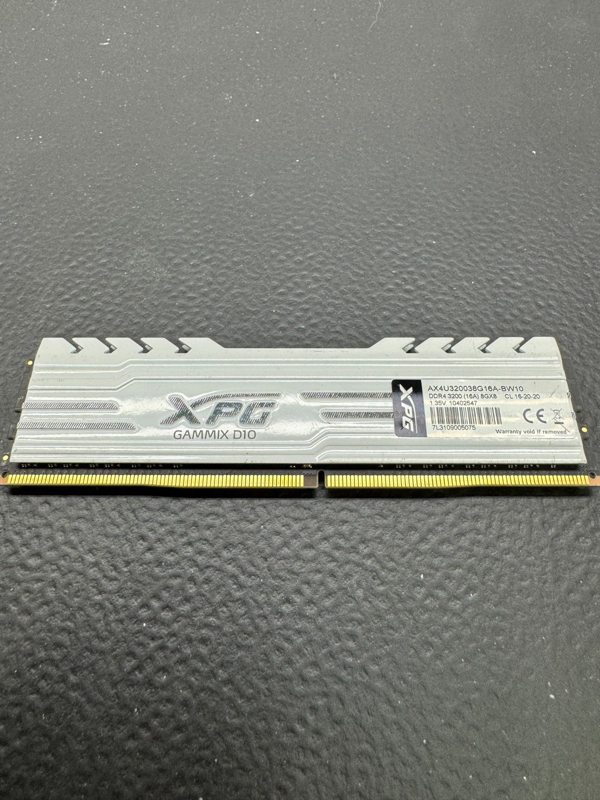ADATA XPG GAMMIX D10 8GB (1x8GB) DDR4 3200MHz Ram Memory AX4U320038G16A-BW10