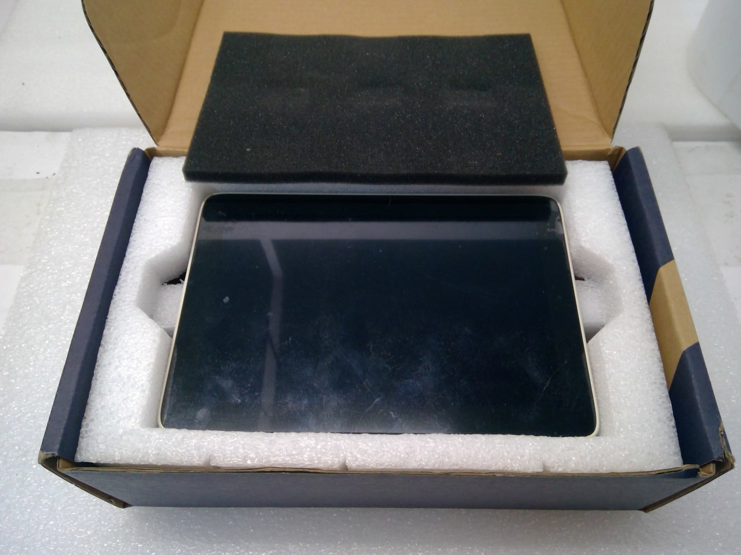 Poly P020 TC8 8" Touch Control Interface for Studio X & G7500 2200-30760-001