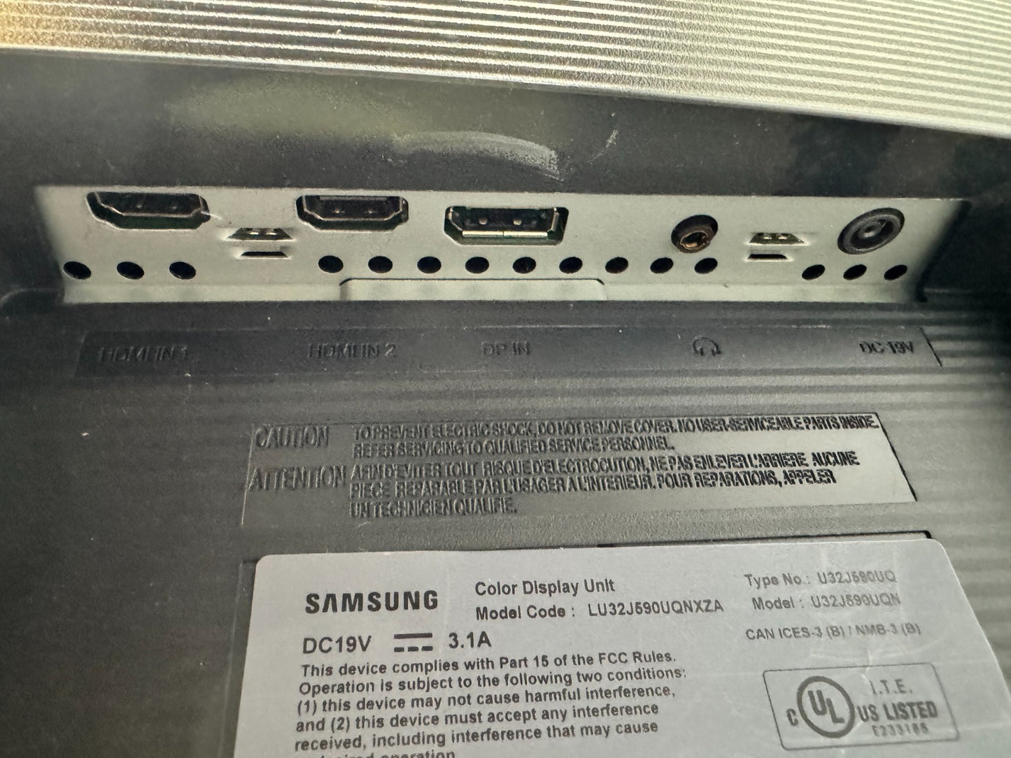 Samsung U32J590UQN 32” UJ59 Series UHD Monitor, HDMI DisplayPort W/Stand