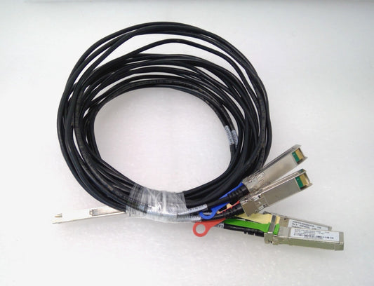 Amphenol NDAQGG-F306 100G QSFP28-4x25G SFP28 DAC Breakout Cable 2.5m Plenum OFNP