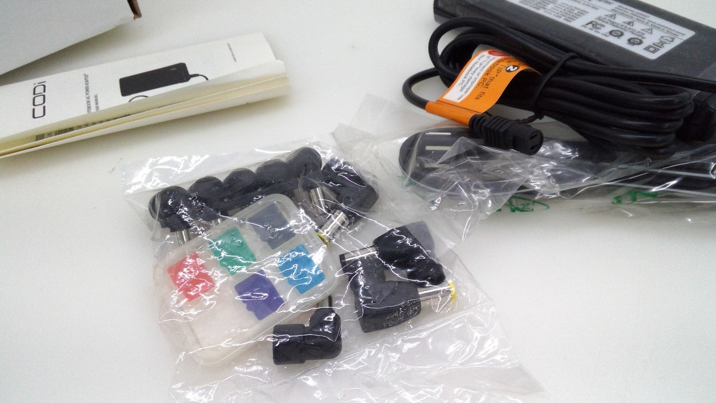 New CODi  100W Nine Tips Universal Notbook Power Adapter A03021