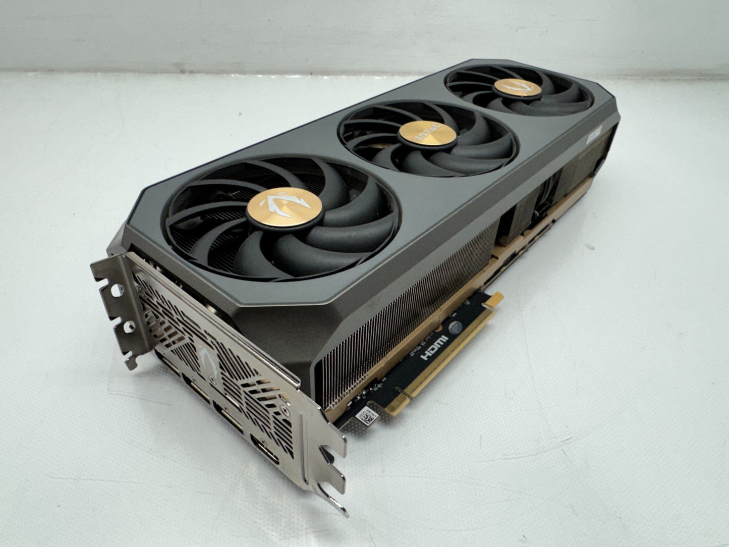 ZOTAC Gaming GeForce RTX 5090 AMP 32GB GDDR7 GPU ZT-B5090B-10P *READ*