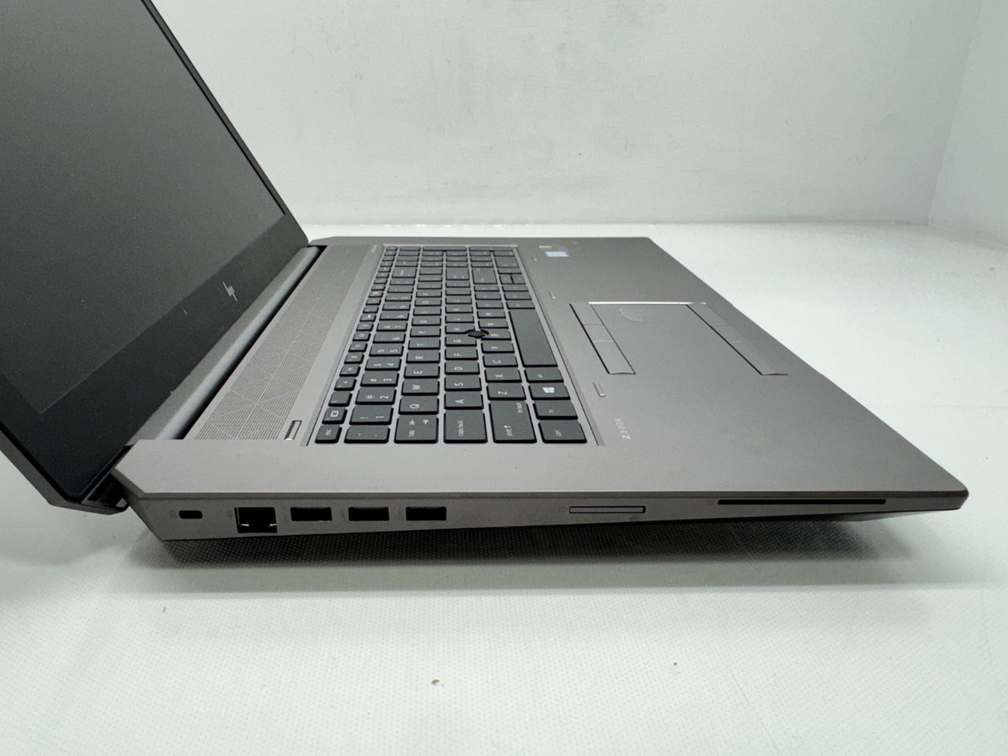 HP ZBook 17 G5 17.3" FHD i7-8850H@2.6GHz 32GB 512GB SSD P2000 Win11 W/AC *READ*