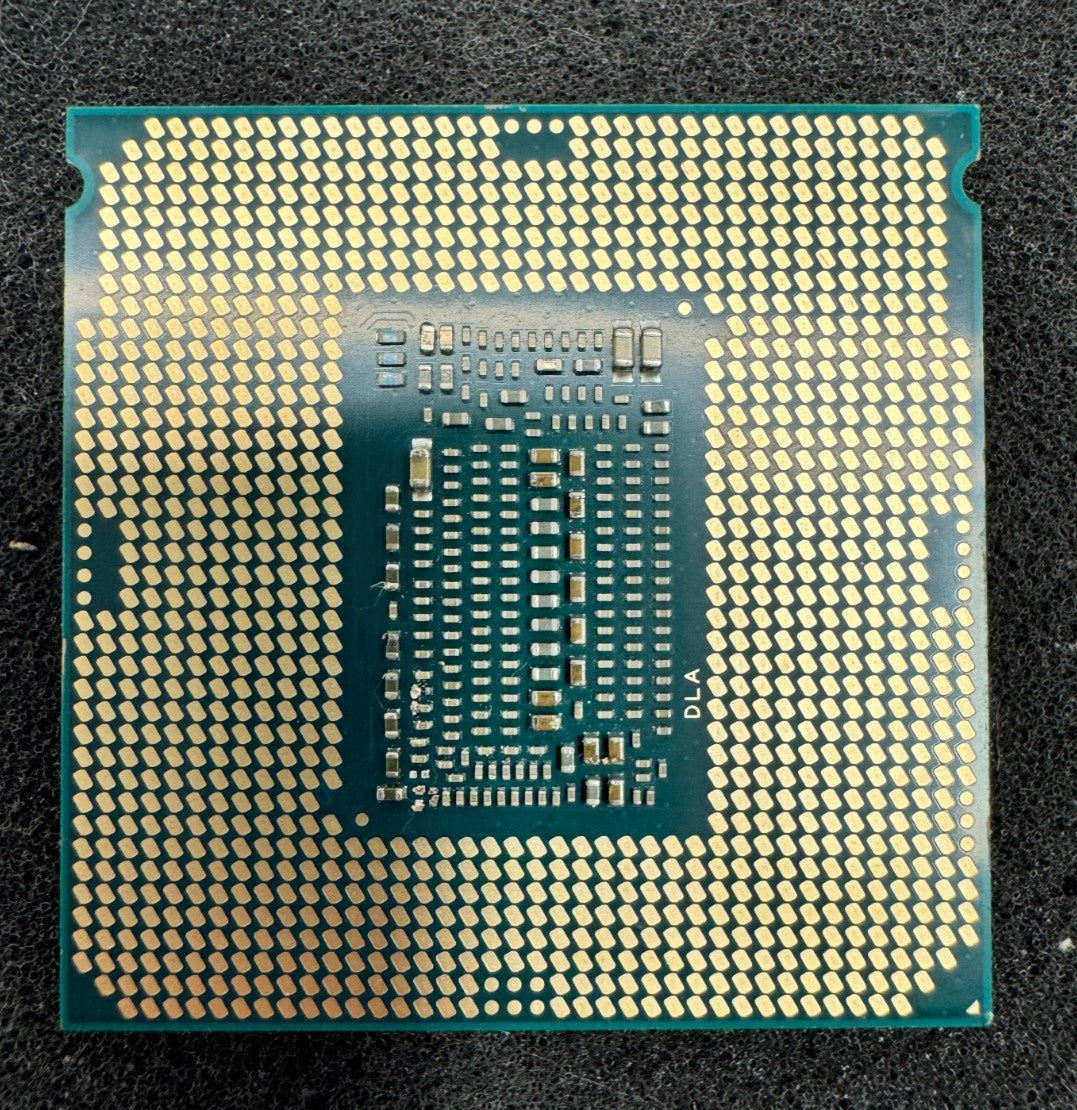 Intel Core i9-9900K SRG19 3.6GHz 8-Core Process 16 Threads LGA 1151