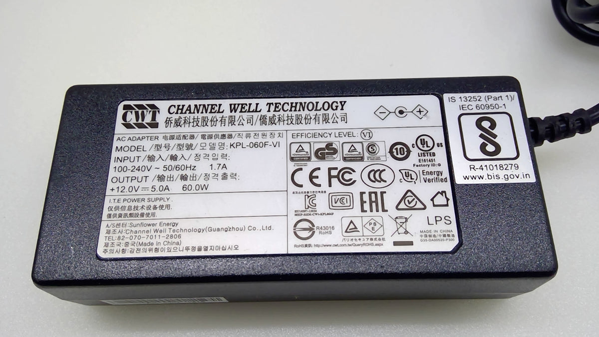 Channel Well Technology CWT KPL-060F-VI 12V 5A 60W 5.5x2.5mm Power Adapter