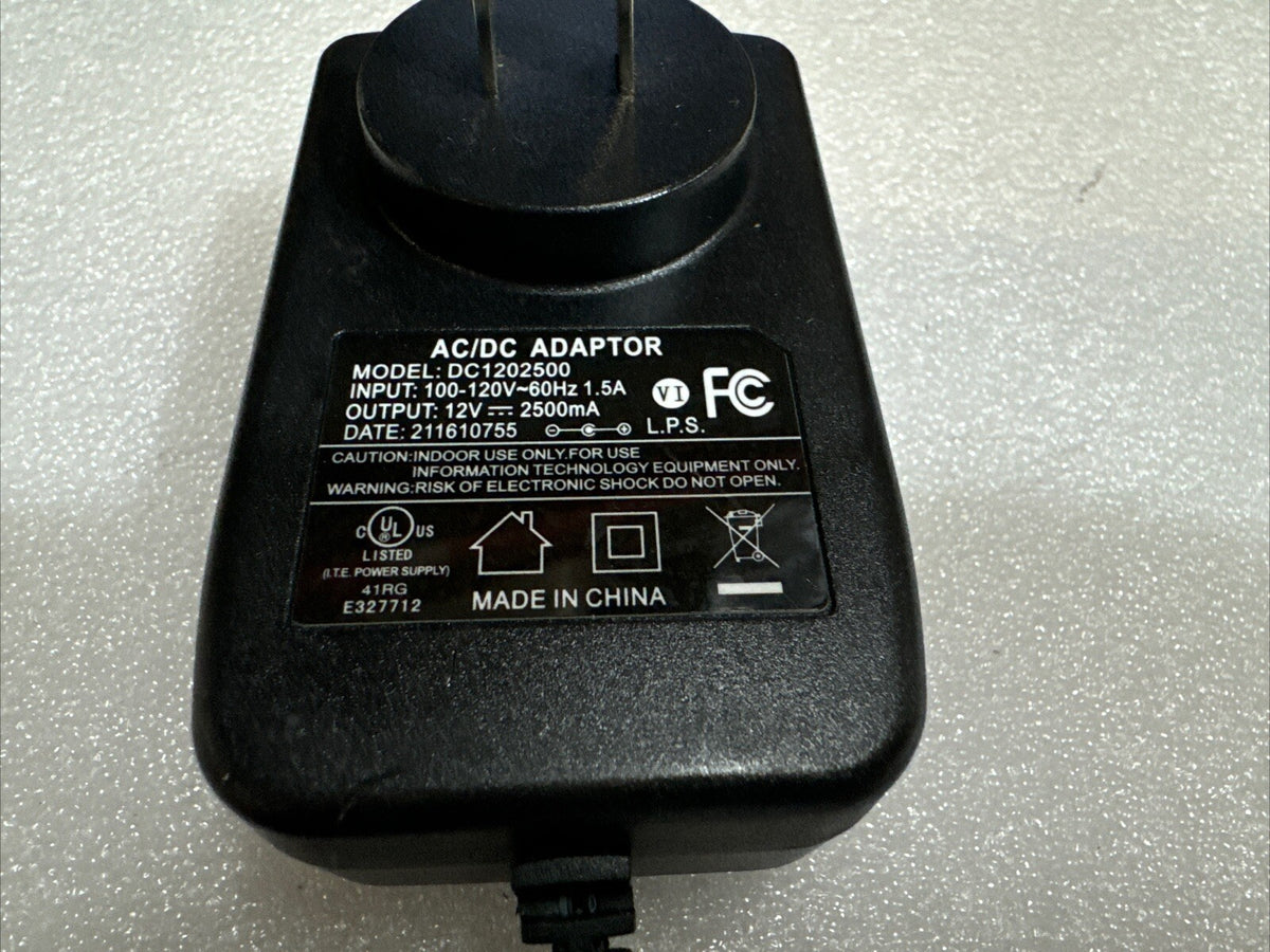 Lot of 10 - AC DC Adapter  DC1202500 12V 2500mA /2.5A Charger Power Supply 5.5mm