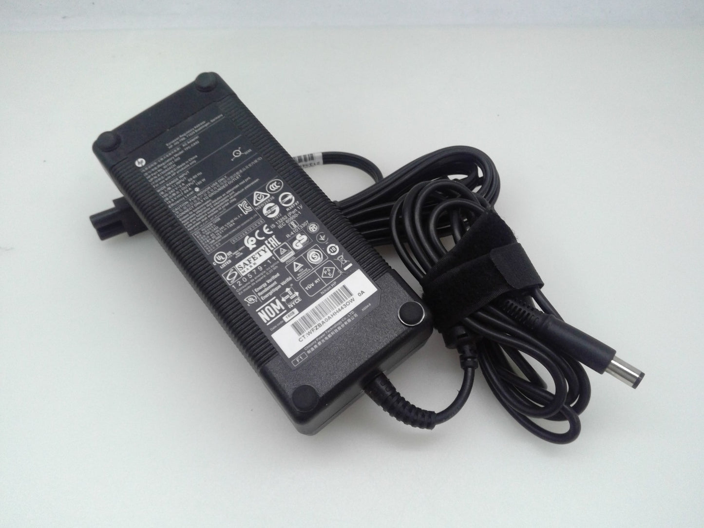 OEM HP 19.5V 7.69A 150W Adapter for HP TPC-CA52 P/N 681058-001 901981-002