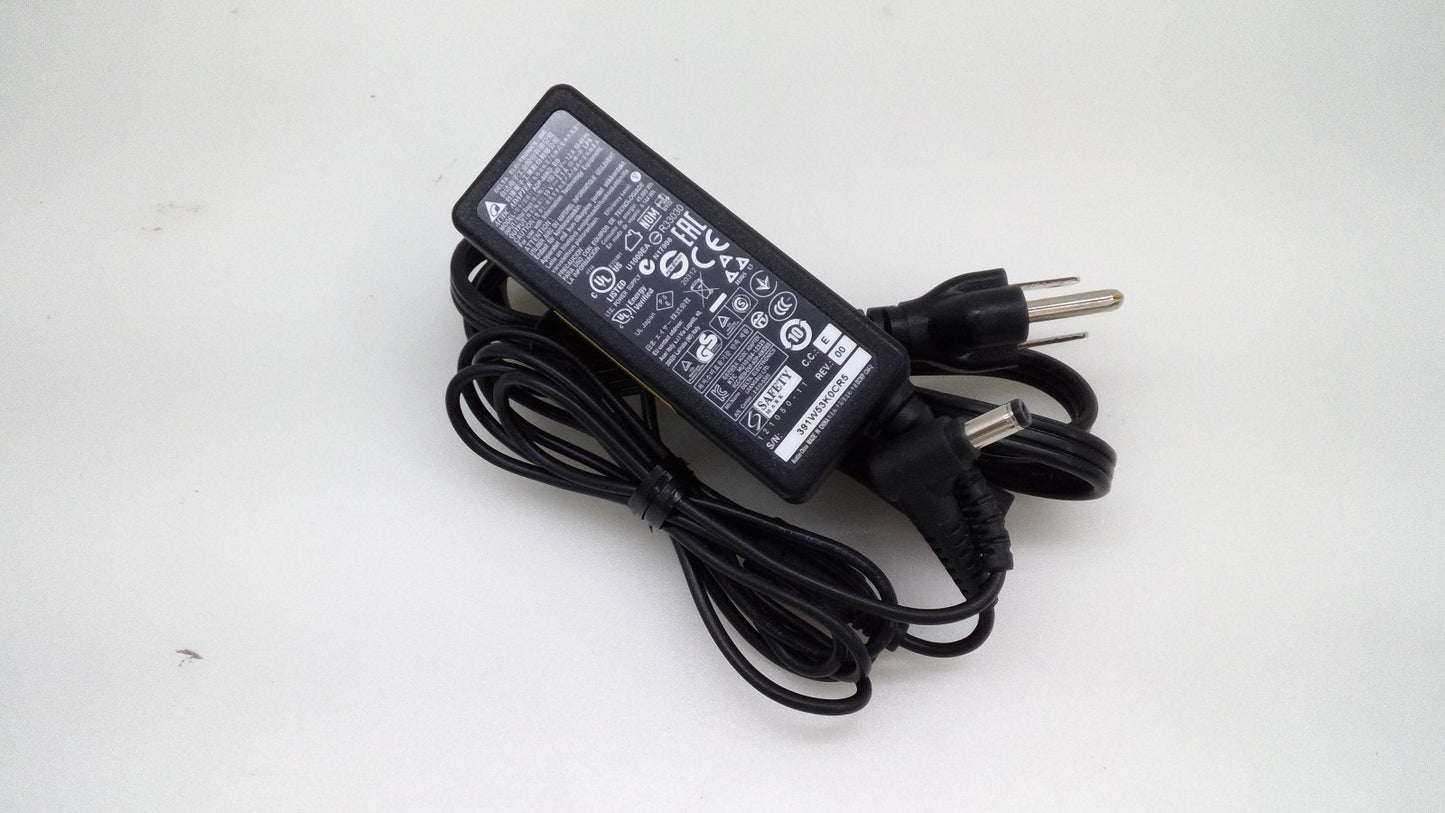Original Delta ADP-40KD BB Acer Aspire E15 - E5-571 Series Power Supply 19V 2.1A