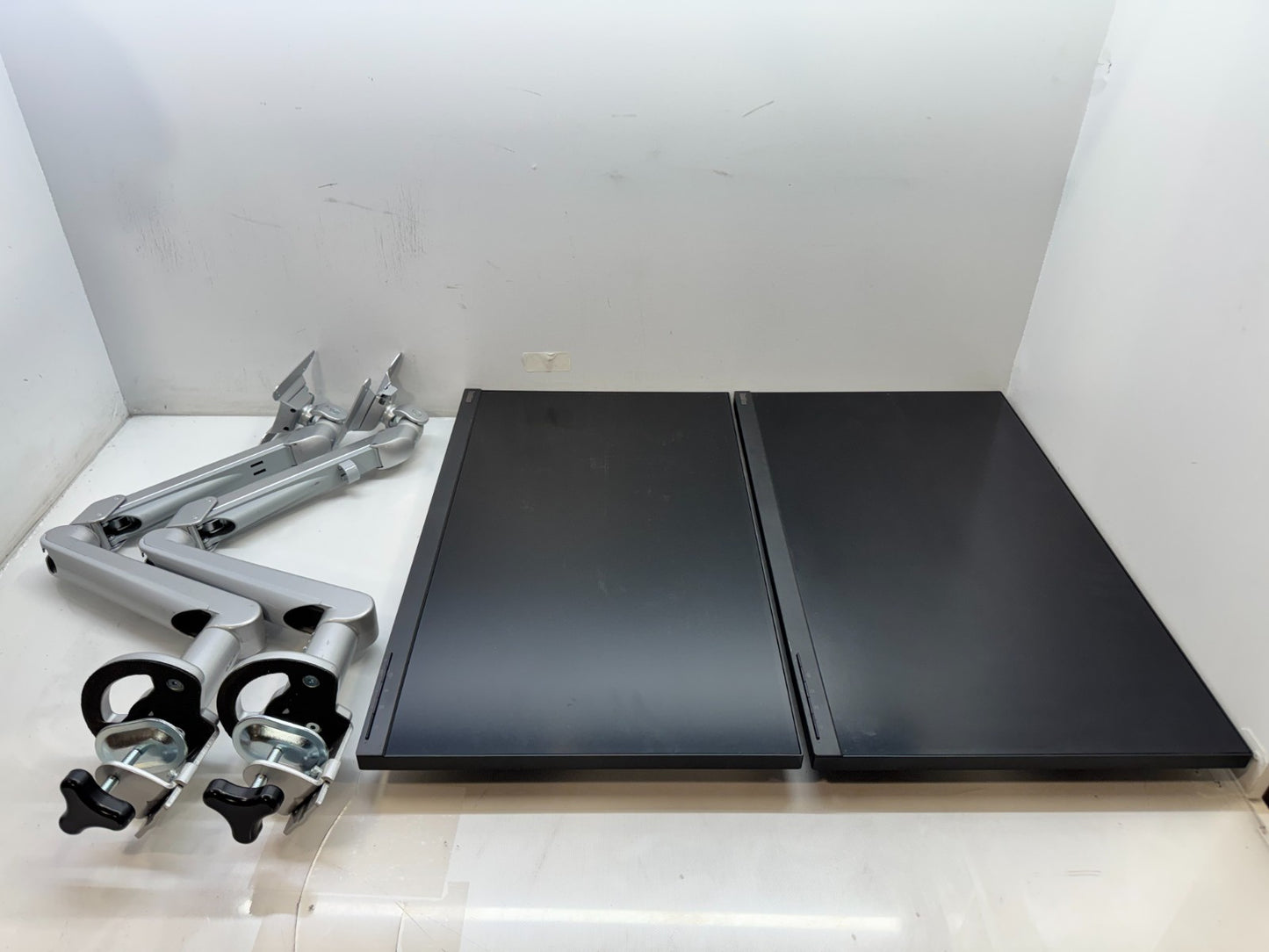 Lot of 2 Lenovo T27h-20 2K 27" Monitor & 2 Monitor stand (No Screws)