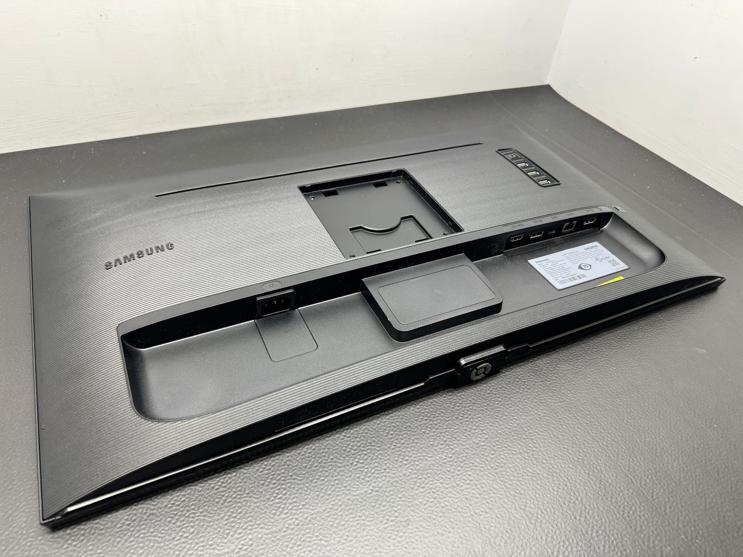 Samsung S27A600UUN 27” S60UA QHD USB-C Monitor, HDMI VGA, No Stand Tested