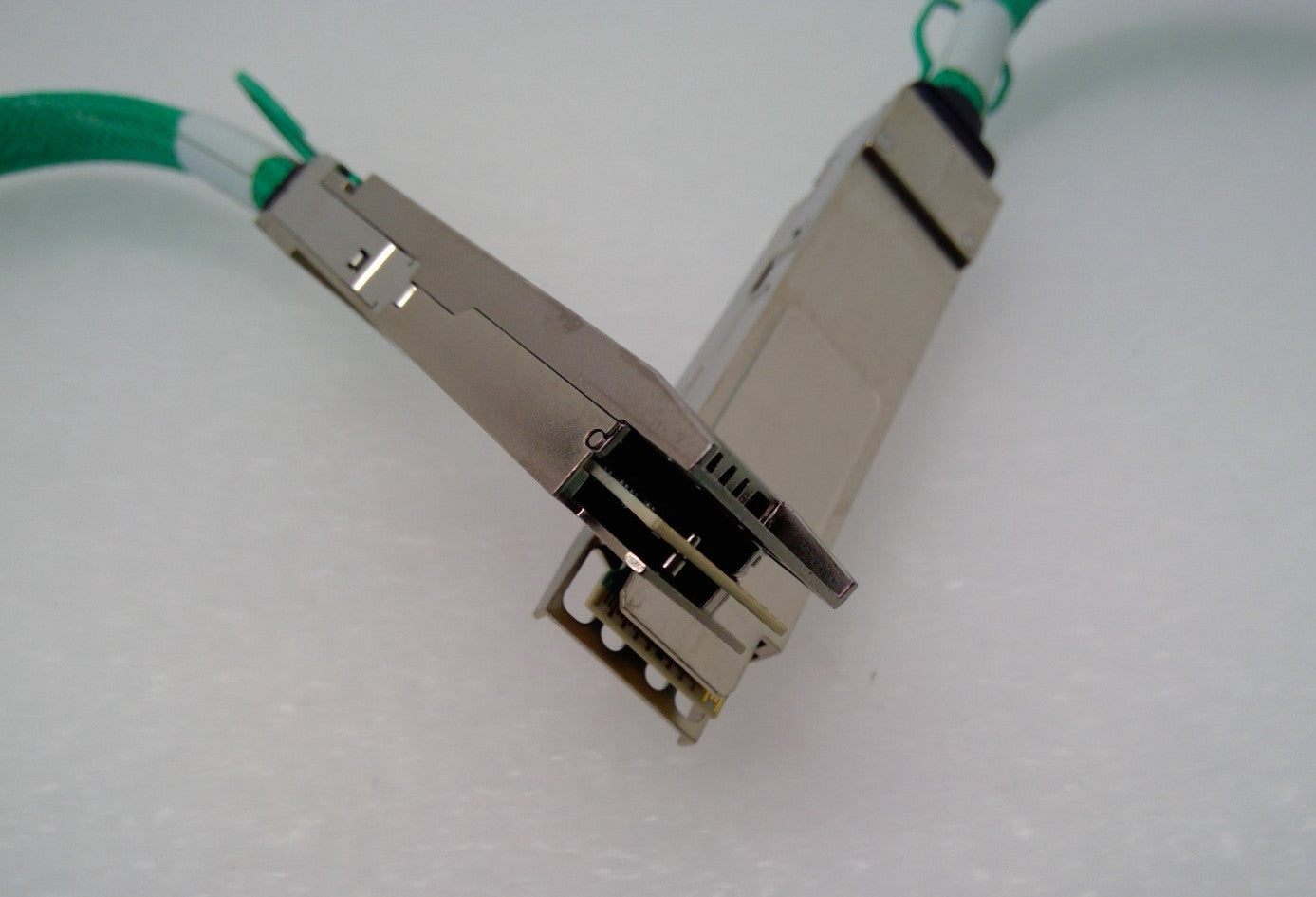 Amphenol NJPPER-G506-03 400G QSFP-DD DAC Cable 1.054M 41.5in 30AWG 1155855-03