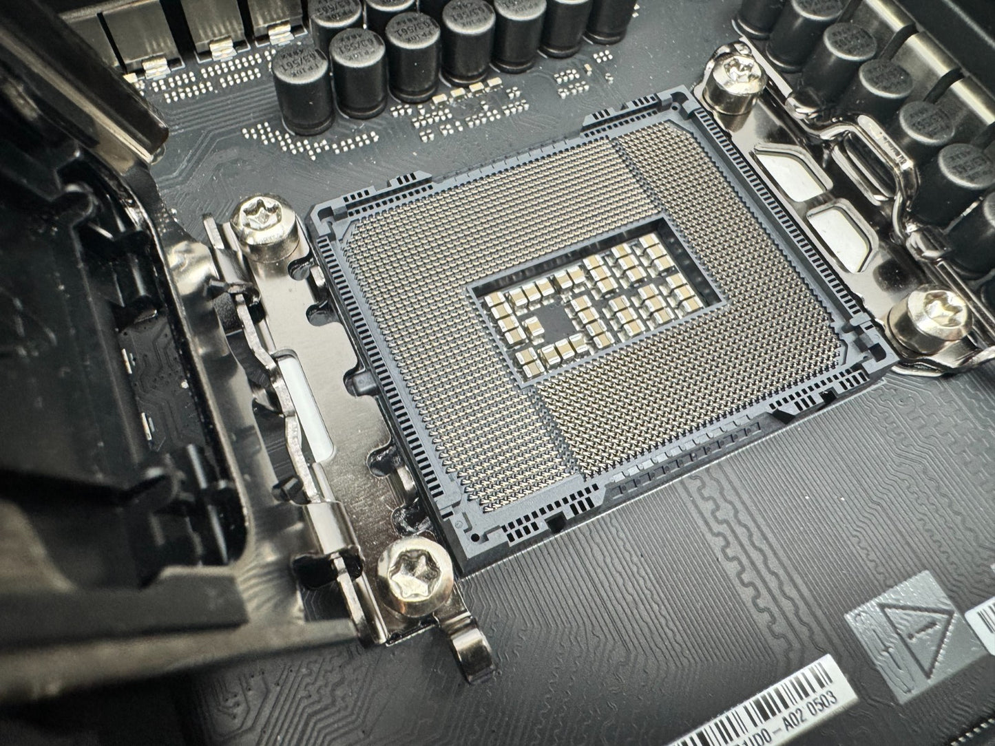 ROG Maximus Z890 EXTREME motherboard DDR5 Intel Ultra CPU PCIe 5.0 *READ*