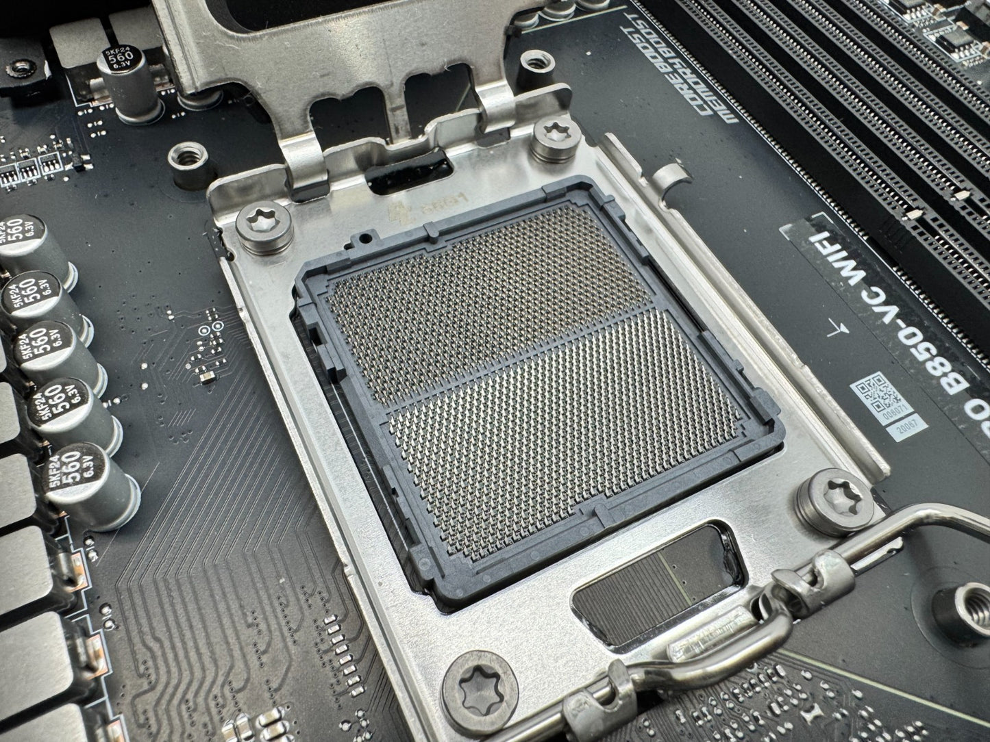 MSI PRO B850-VC WIFI Socket AM5 Motherboard No WIFI *READ*