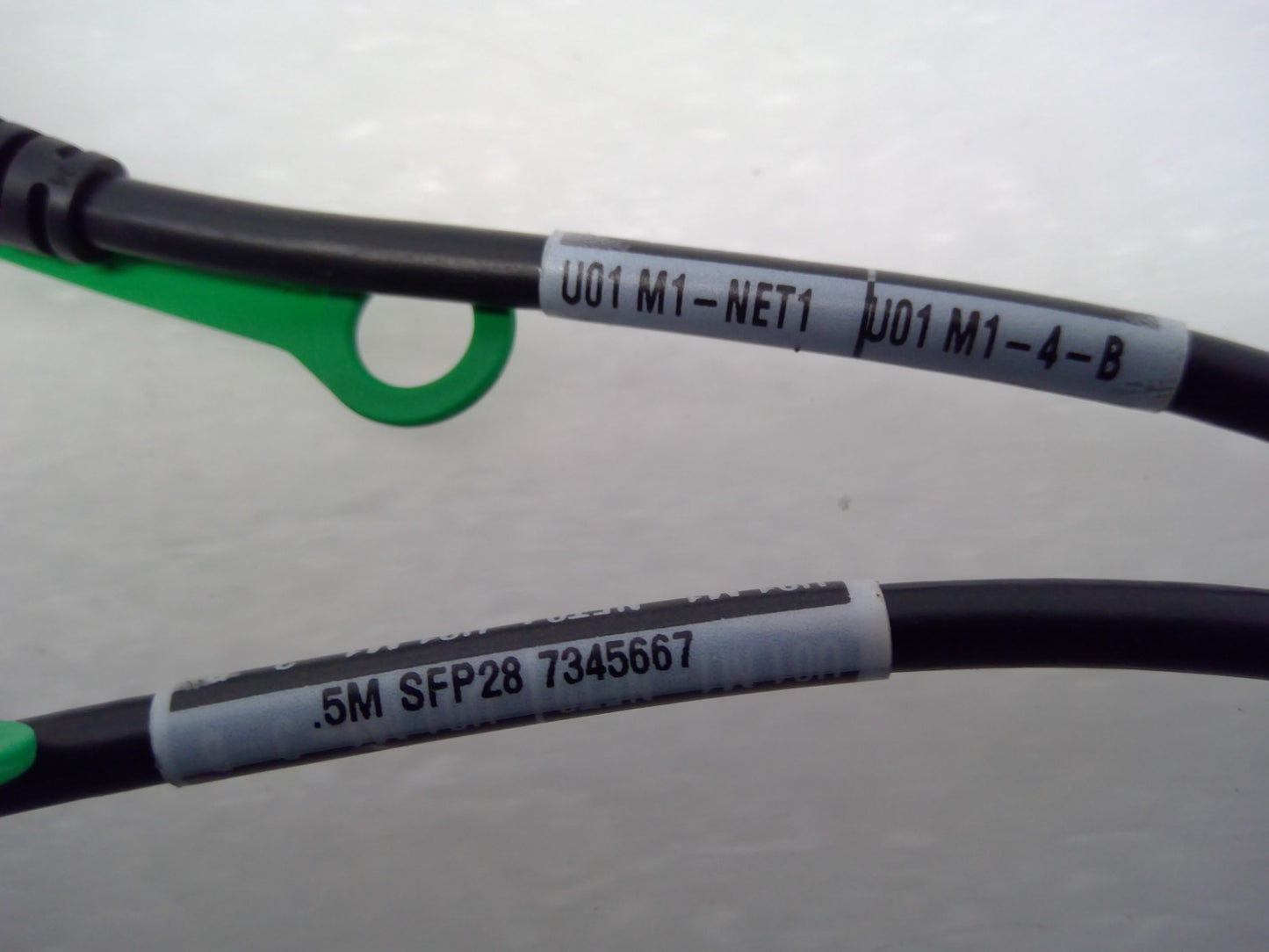 LOT OF 2 Amphenol NDCCGF-0006 SFP28 0.5M Copper Assembly 25G/50G IN/Out 30AWG