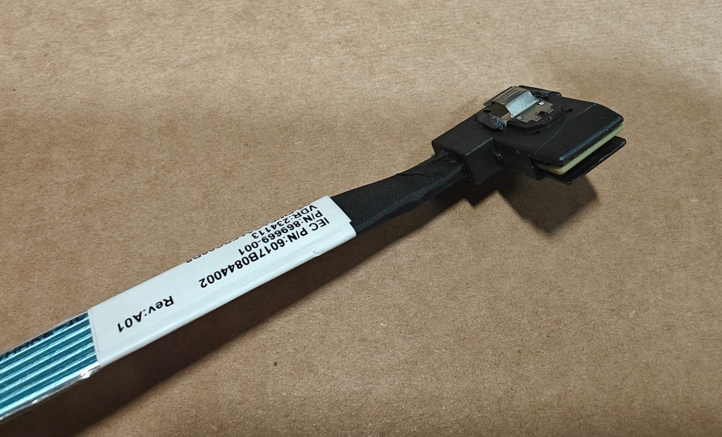 HPE 869669-001 2 SFF SAS/SATA Backplane Cable to P816i-a Smart Array Controller
