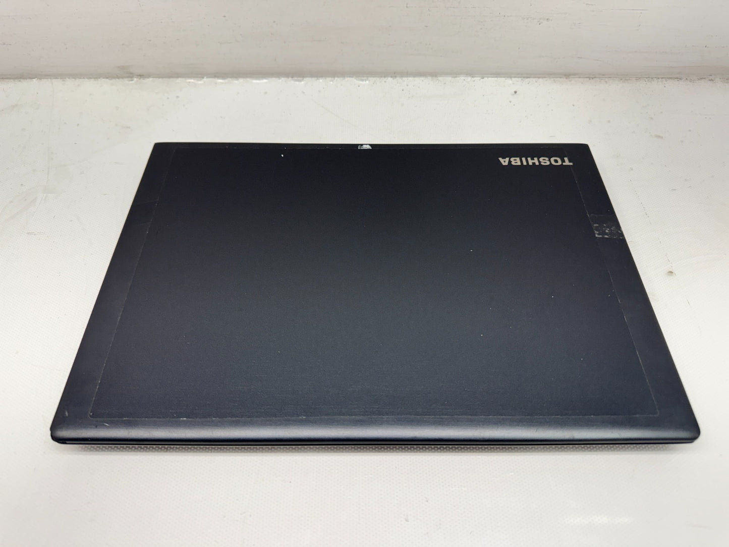 Toshiba Portege X30-E Intel i5-8350U@1.7Ghz 16GB RAM 256 SSD Laptop  **Read**