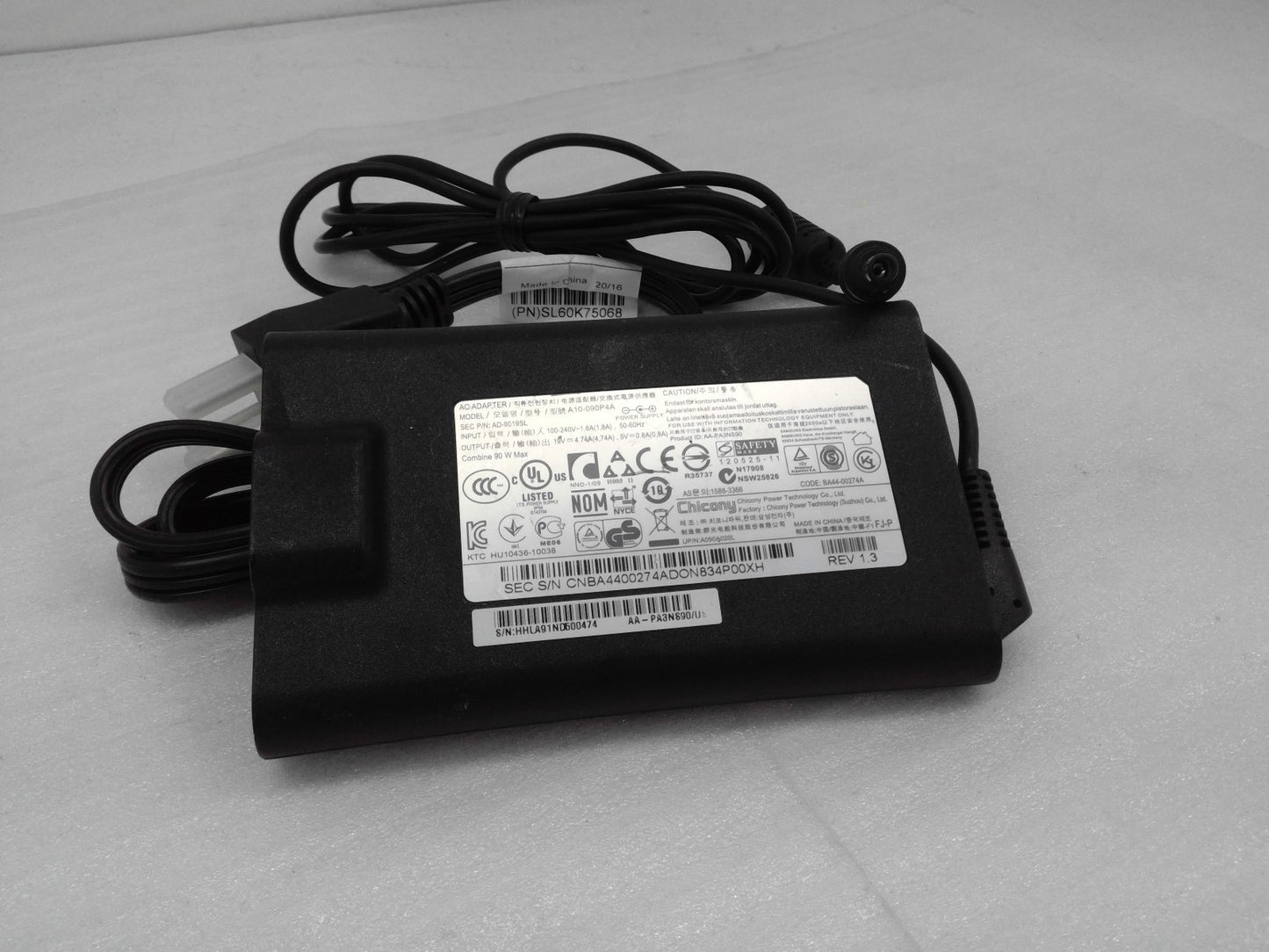 Samsung OEM 90W AC Power Adapter Compatible Samsung A10-090P4A 5.5mm 19V 4.74A
