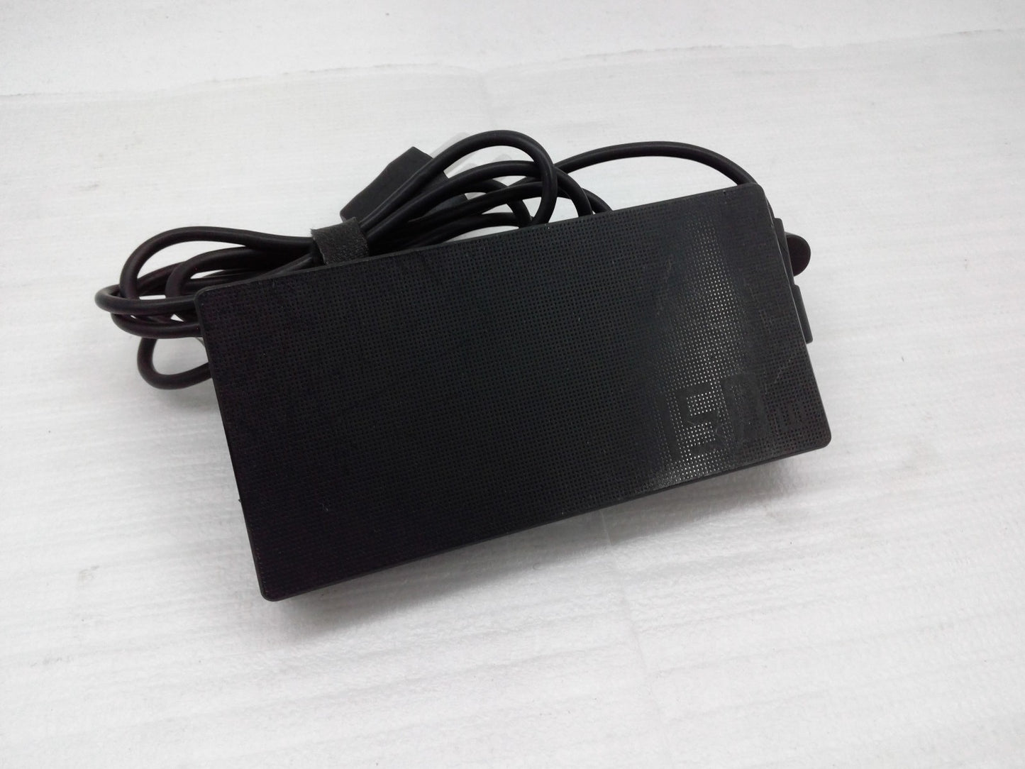 20V 7.5A 150W AC Adapter Charger For Asus ROG Strix GL731GT A18-150P1A 6.0*3.7MM