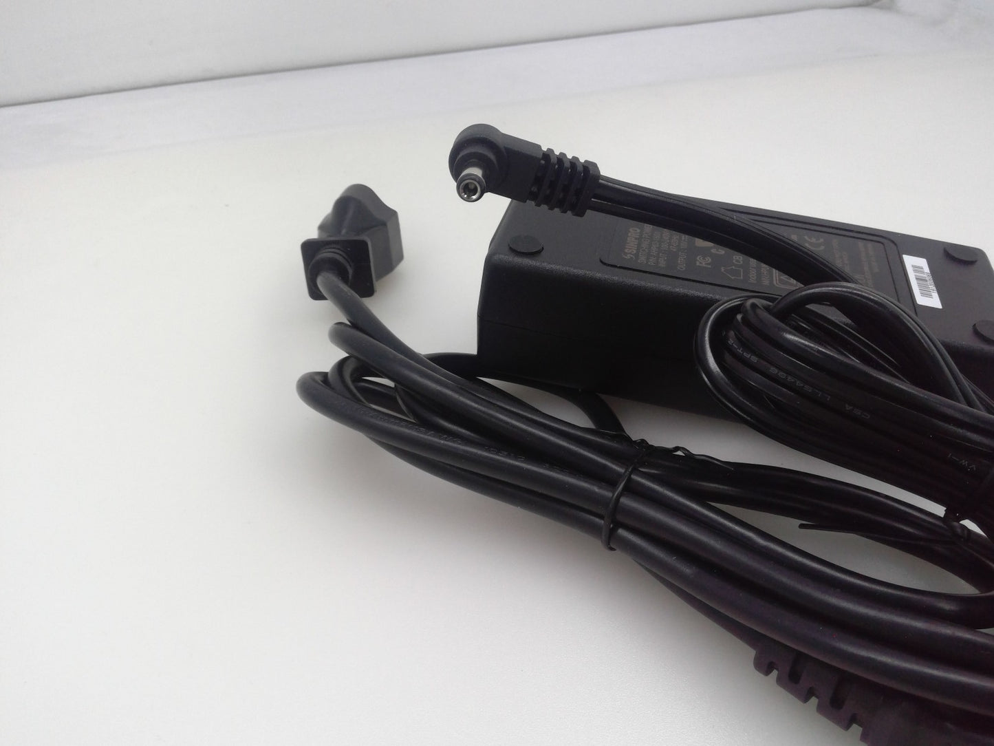 Genuine Sinpro AHP63-1601 Switching Power Supply Adapter 18V 3.5A Tip 5.5x2.1mm