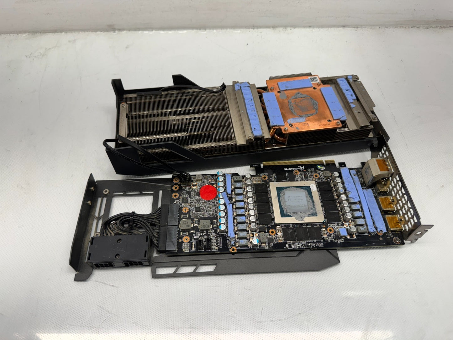 For Parts GIGABYTE GeForce RTX 3080 Ti EAGLE 12G - Graphics Card Not Working