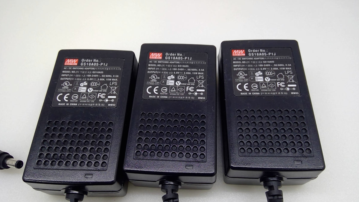 Lot of 3 Genuine MEAN WELL GS18A05-P1J 5V 3A 15W 5.5x2.0mm AC/DC Power Adapter
