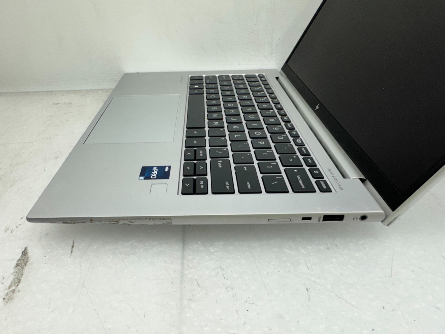 HP EliteBook 840 G10 Intel i5-1345U@1.6Ghz 16GB 256G Windows 11 65W/AC