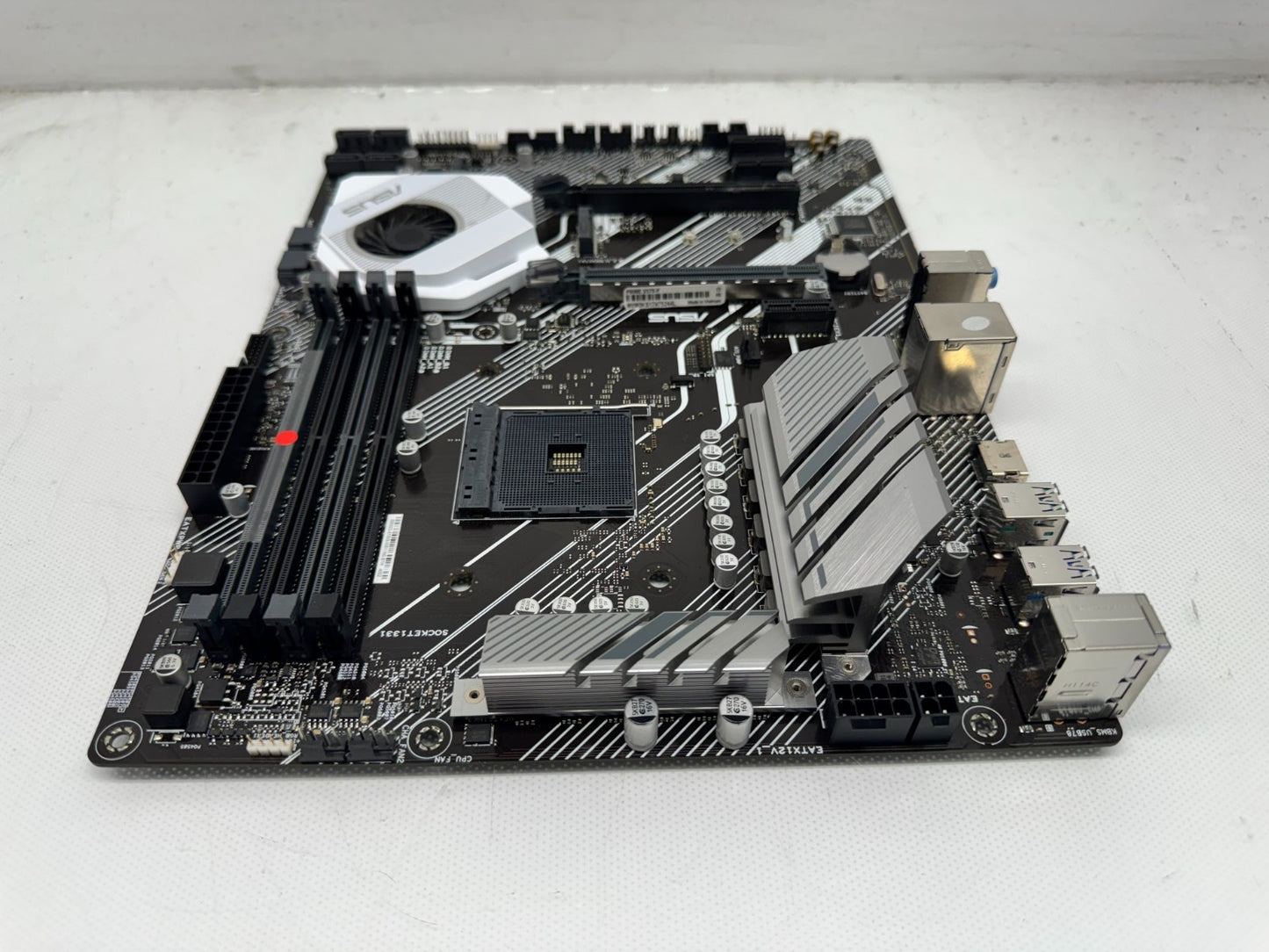 ASUS PRIME X570-P ATX motherboard with PCIe 4.0 AMD AM4 DDR4 *READ*