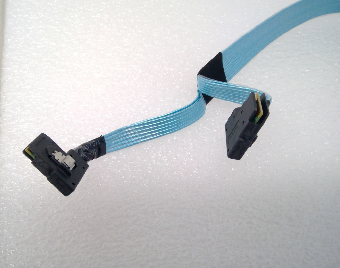 747559-001 784621-001 HP WIDE MINI SAS TO 2X MINI P840 SAS RIBBON CABLE DL380 G9