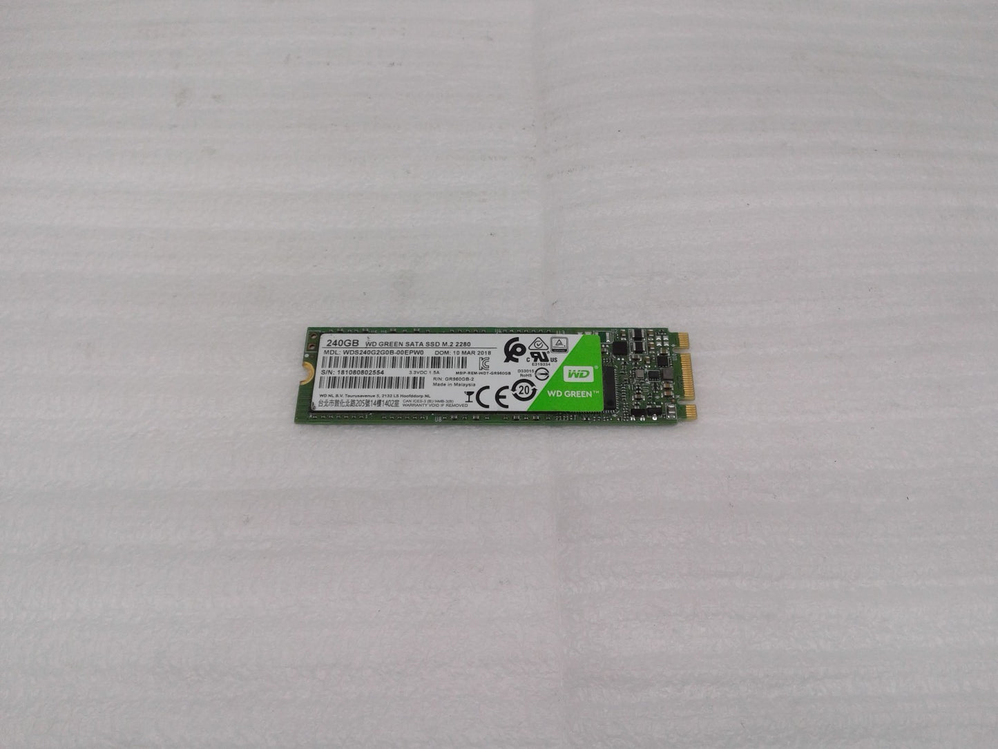 Western Digital WDS240G2G0B-00EPW0 Green 240GB Internal Solid State Drive