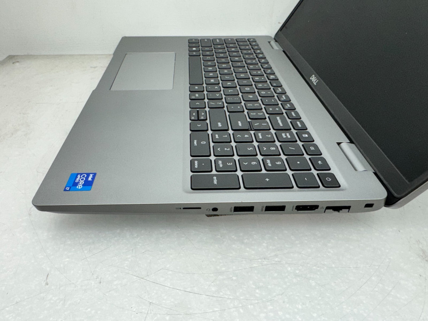 Dell Precision 3561 Intel i7-11850H@2.5Ghz 16GB RAM 256G T600 Windows 11 *READ*