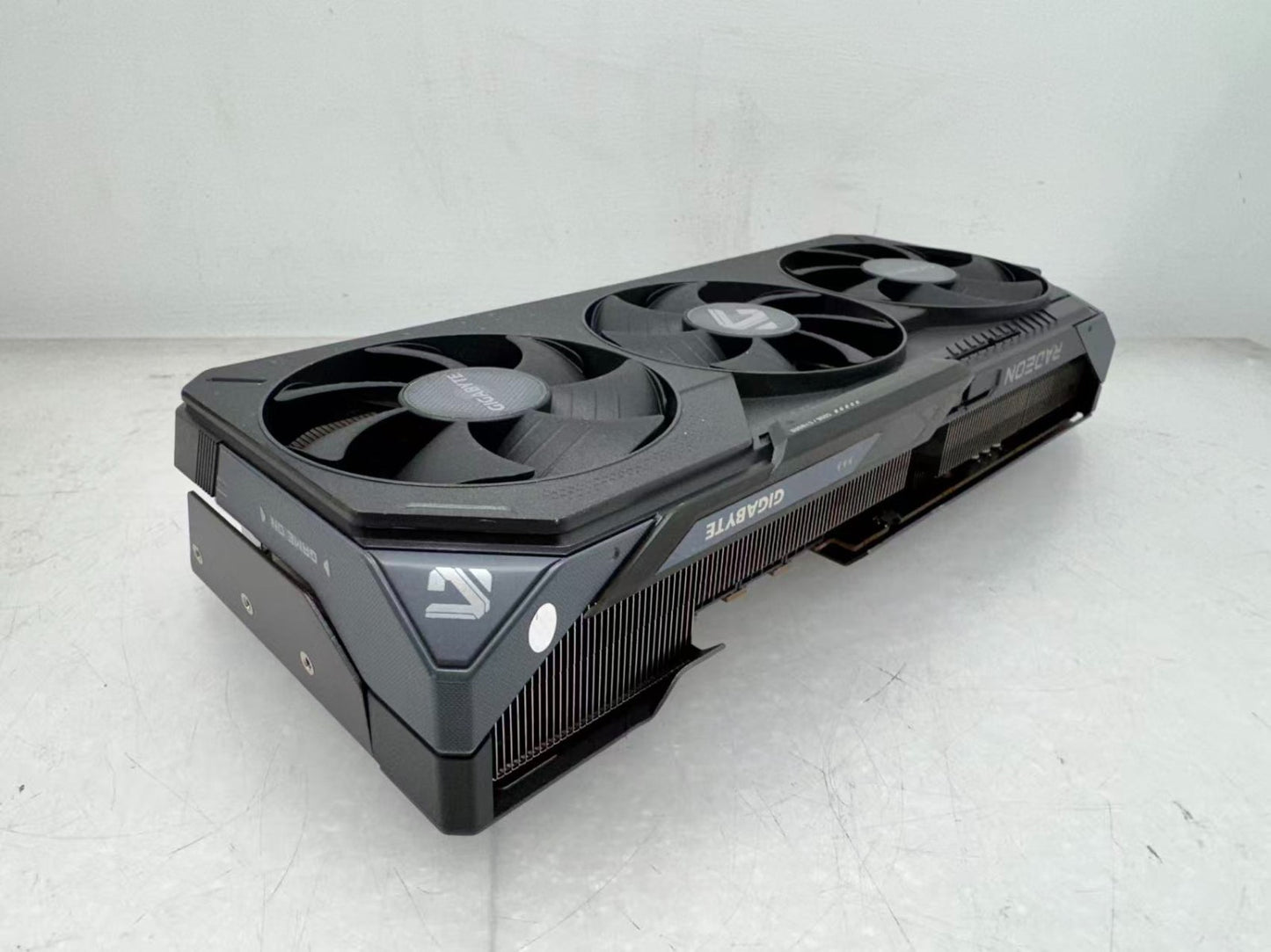 GIGABYTE Radeon RX 9070 XT GAMING OC 16G GDDR6 Graphics GV-R9070XTGAMING OC-16GD