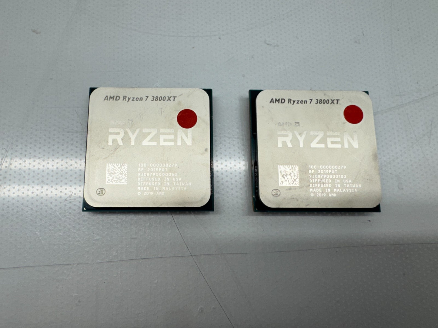 For parts Lot of 2 AMD Ryzen 7 3800XT 4.7GHz, 8-Core, 16-Thread Socket AM4