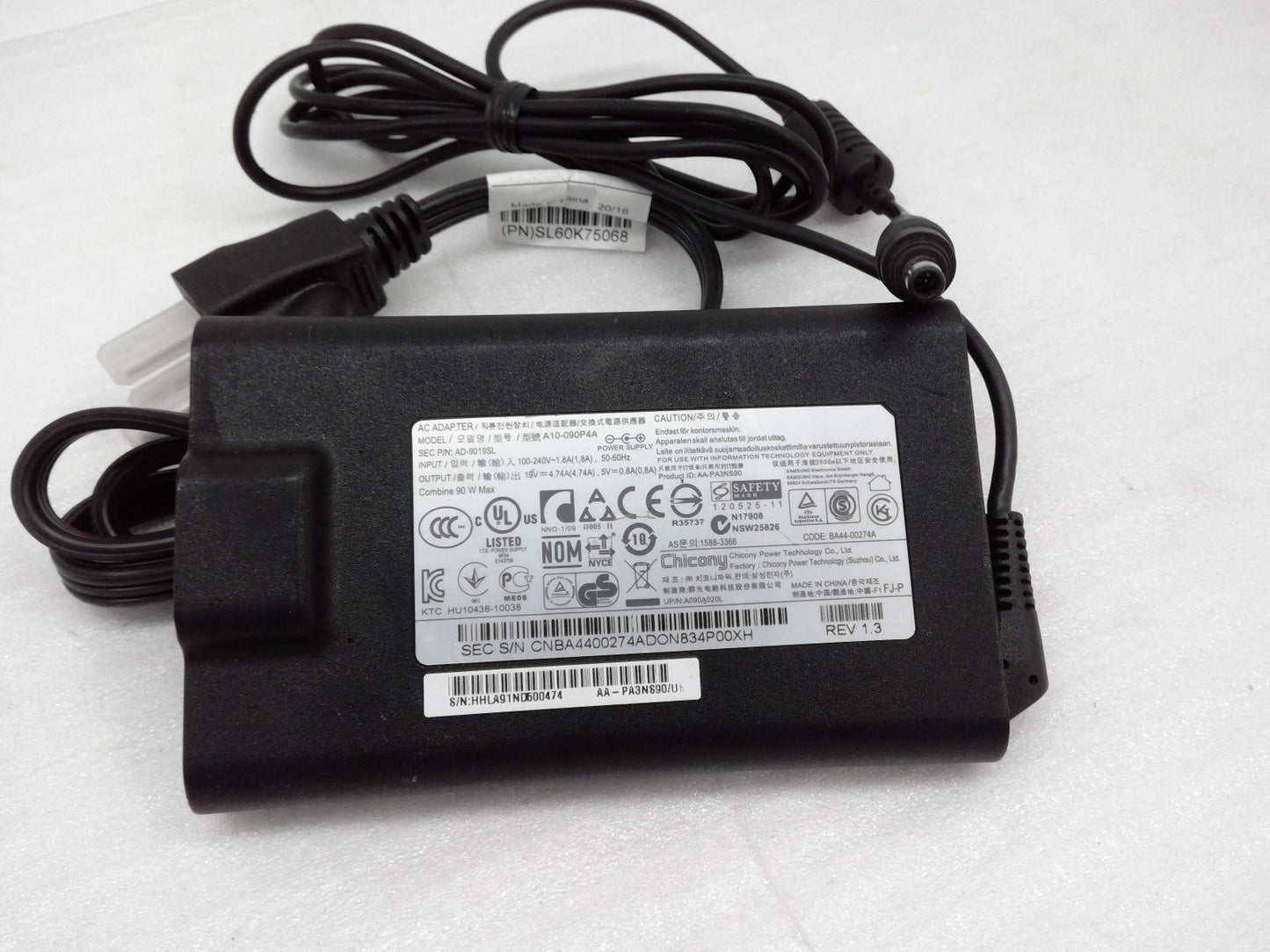 Samsung OEM 90W AC Power Adapter Compatible Samsung A10-090P4A 5.5mm 19V 4.74A