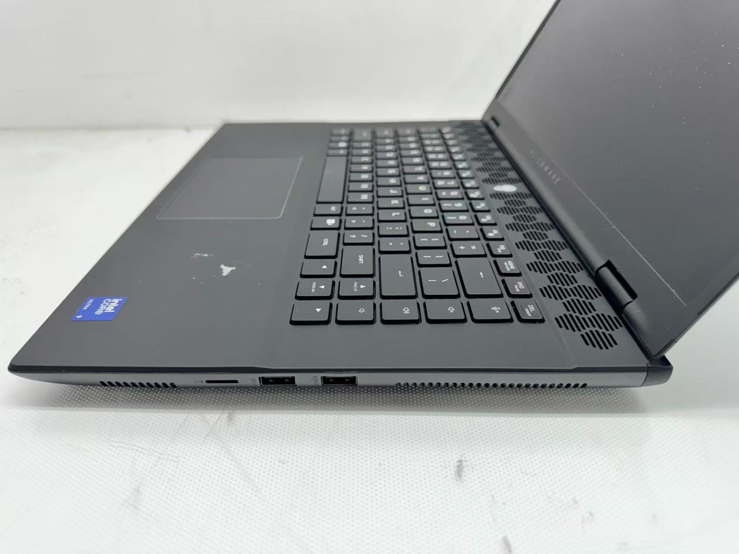 Alienware M16 R2 Intel Ultra 9 185H@2.3GHz 32GB 1TB RTX 4060 W/AC No BATT *READ*