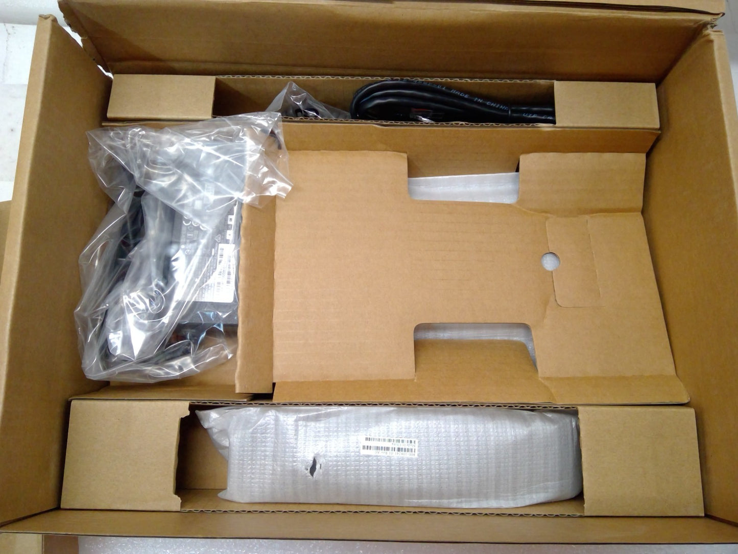 New Cisco CP-8861-3PW-NA-K9  LCD Bluetooth Wi-Fi VoIP Phone