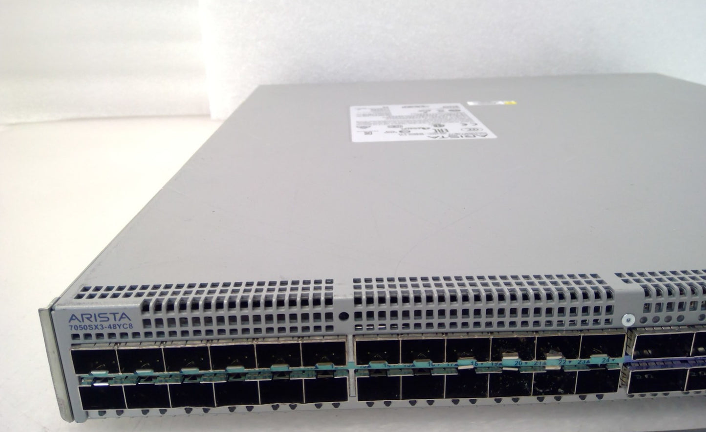 ARISTA DCS-7050SX3-48YC8 DATA CENTER SWITCH w/ 48x 25G SFP + 8x 100 QSFP  2x 500