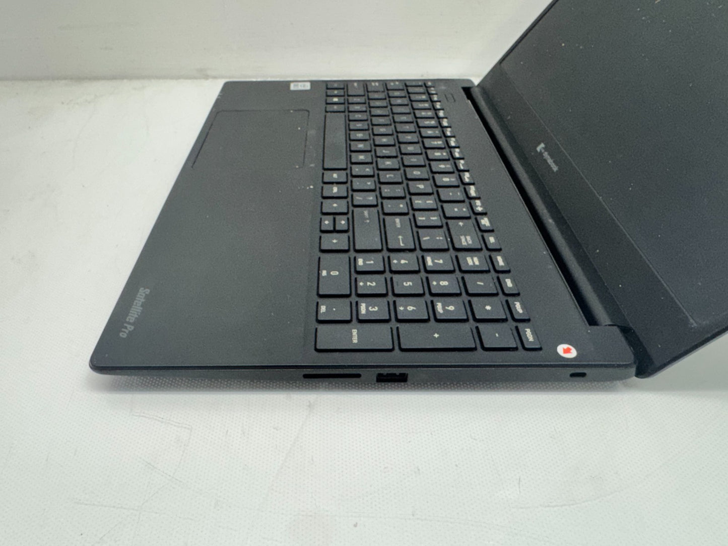Dynabook SATELLITE PRO L50-G15250 i7-10510U@1.80GHz 16GB 256GB MX250 Win11 READ*