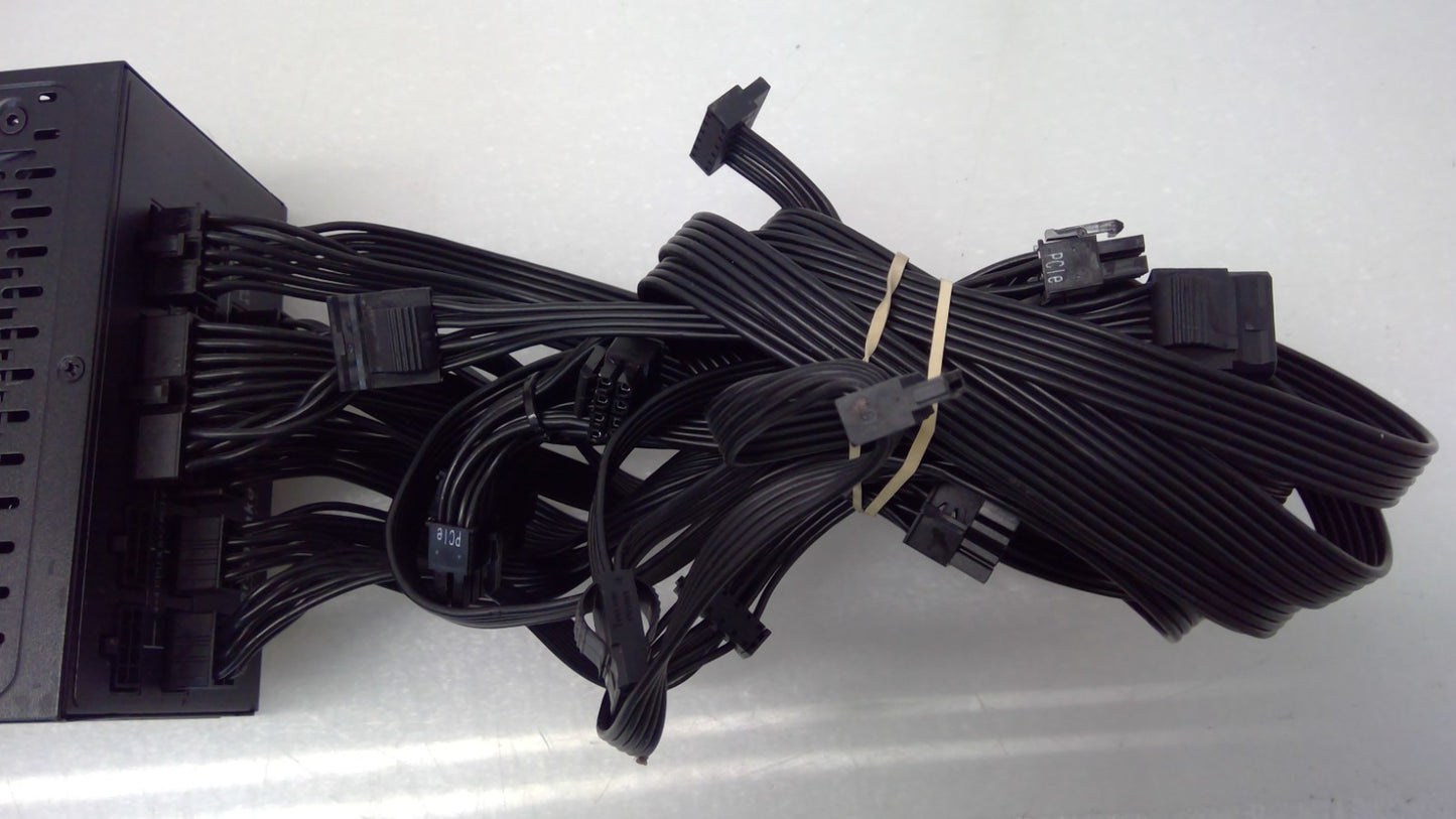 Thermaltake ToughPower Grand  TPG-1200F1FAP 1200W 80 Plus Platinum Power Supply