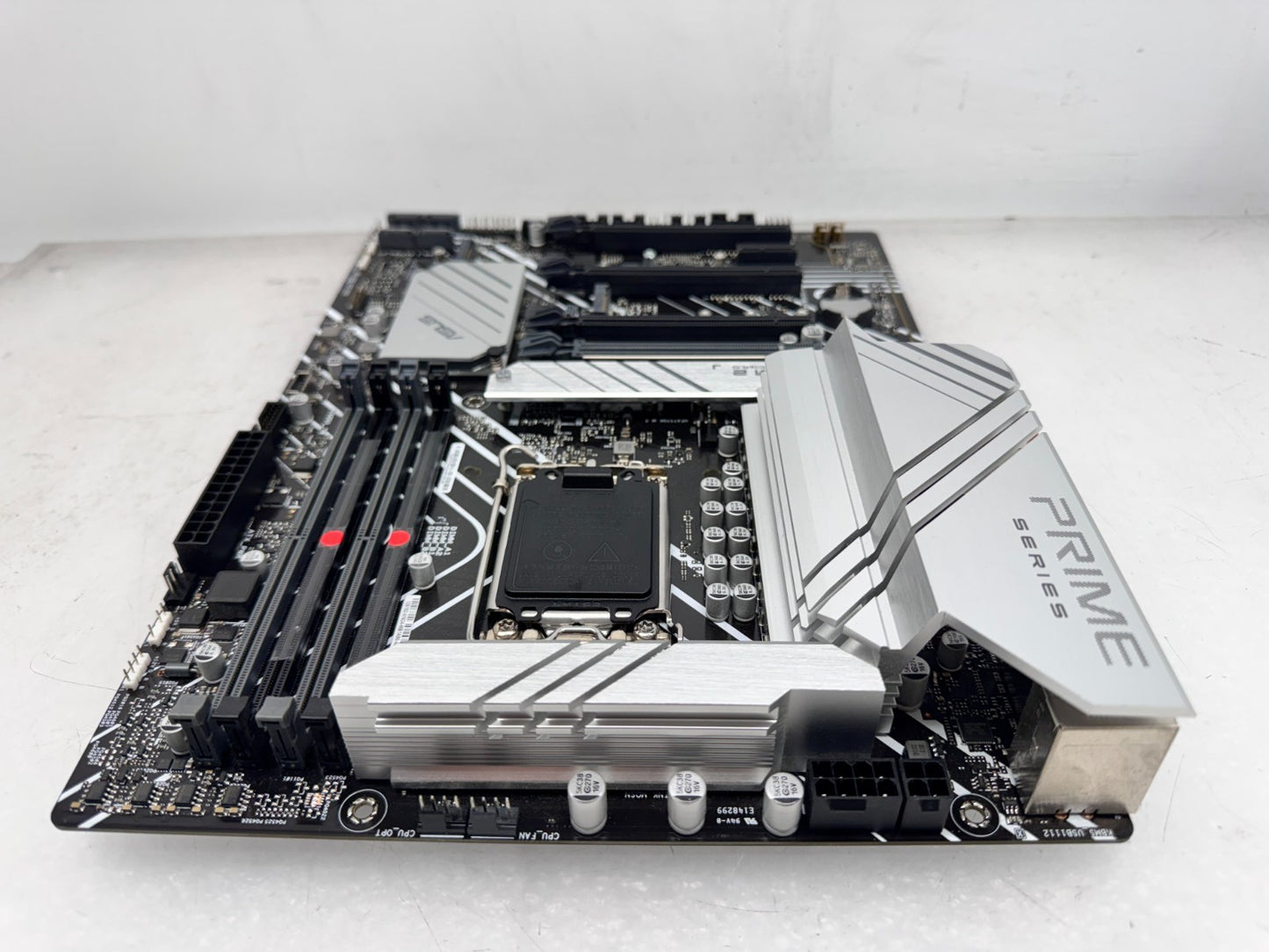 ASUS PRIME Z690-P WIFI LGA1700(Intel 12th Gen) ATX Motherboard No WIFI *READ*