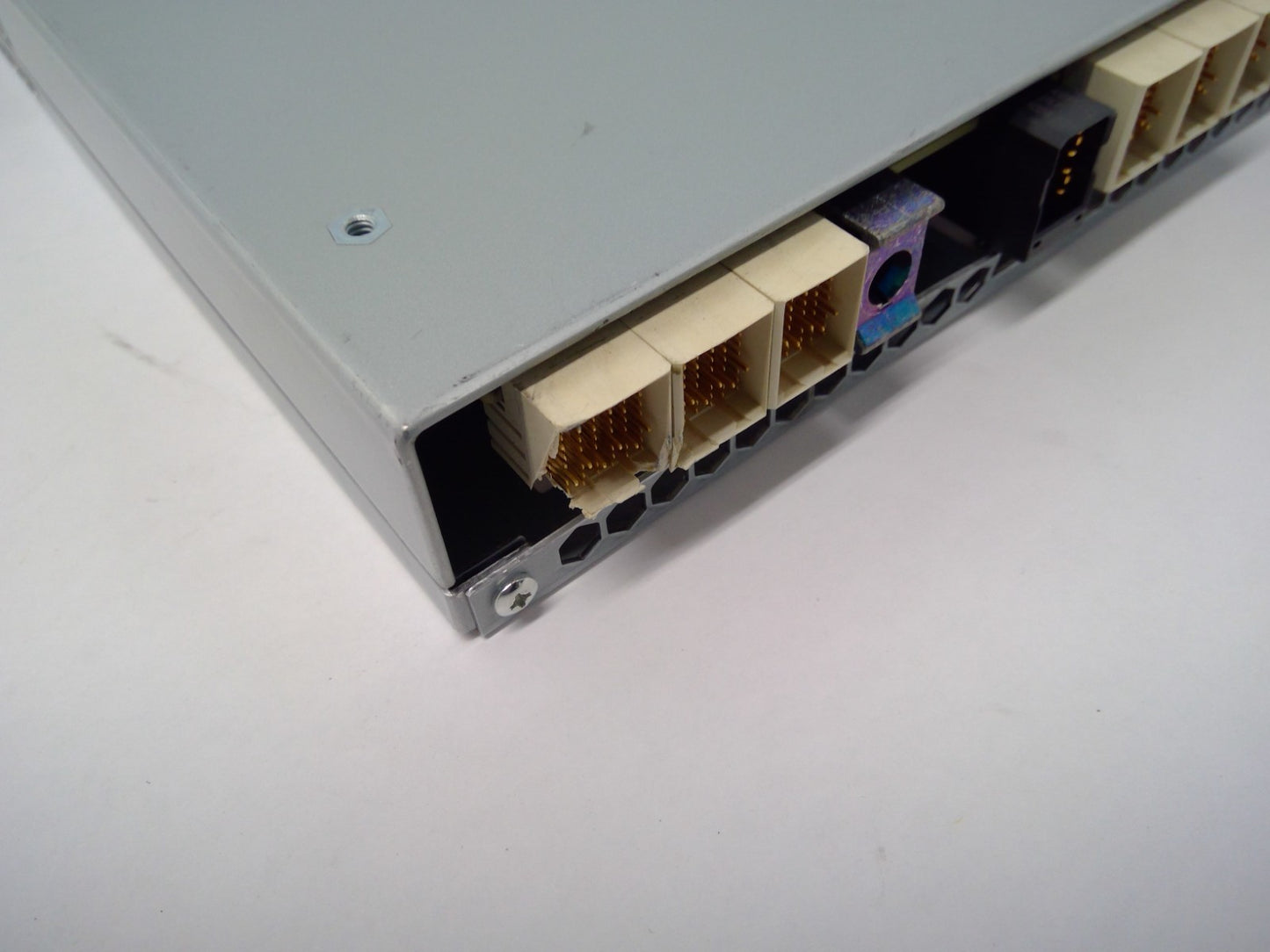 NetApp 111-00569-A0 IOM3 SAS CONTROLLER I/O MODULE 0948580-04 for DS4243 *Read*